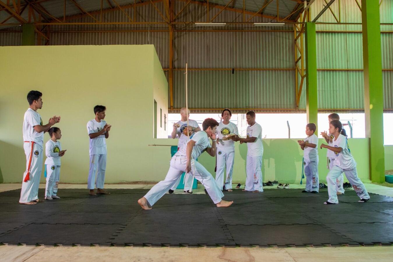 Inclusão: emoção marca a entrega da nova estrutura para a equoterapia