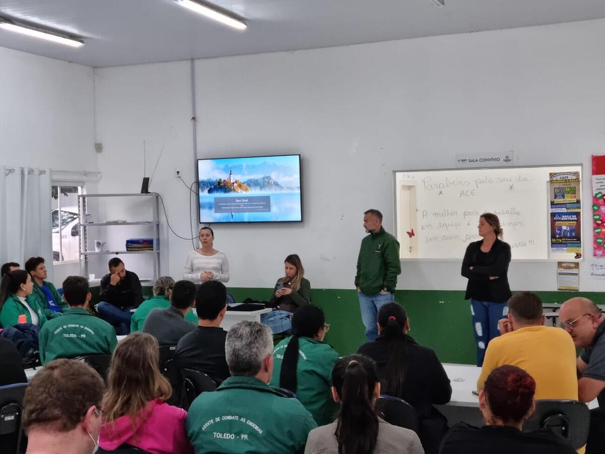 O Centro de Controle de Endemias recebeu, na tarde desta terça (9), a 3ª reunião do Comitê Municipal Intersetorial de Combate à Dengue, Chikungunya e Zika Vírus