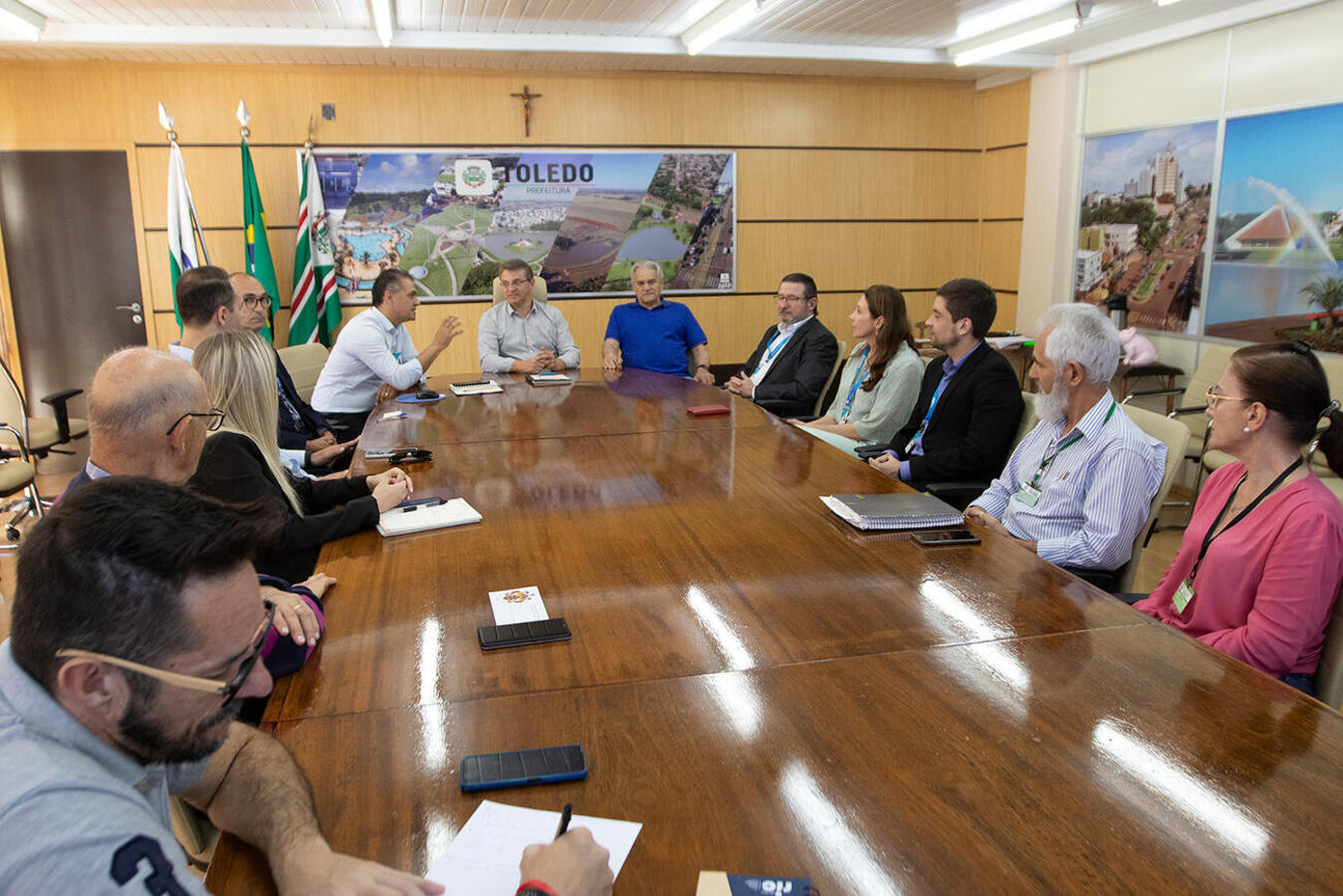 Caixa apresenta programa para moradias populares