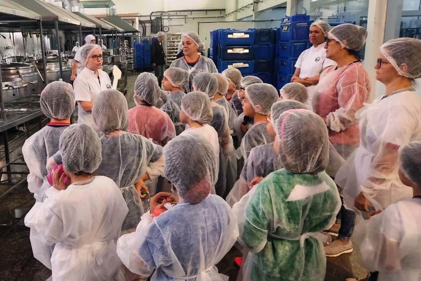 Unidade Central de Produção de Alimentos abre suas portas por meio do Projeto Visita na Cozinha