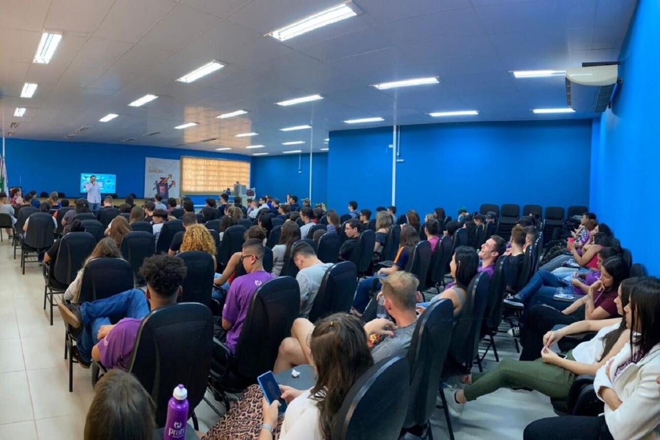 Em sua fala, Rodrigo, apresentou um panorama do mercado laboral em Toledo e região, o qual oferece boas oportunidades de emprego para trabalhadores com qualificação