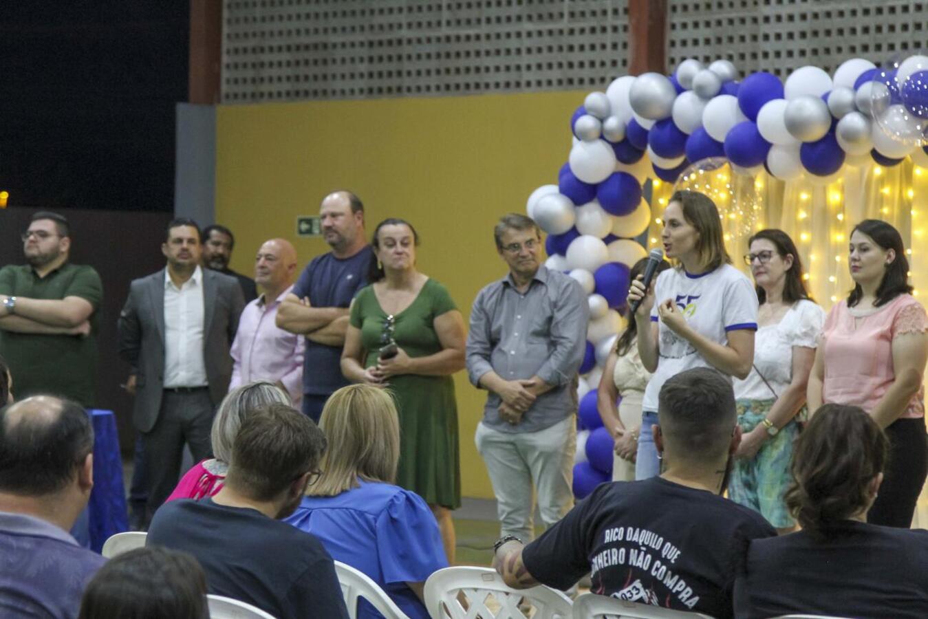 Comunidade escolar conhece futuras instalações da Alberto Santos Dumont