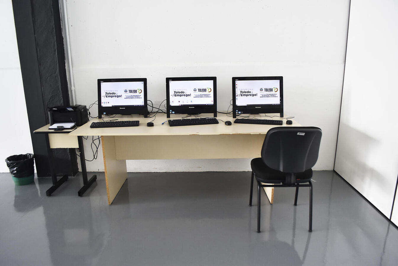 Composto por três computadores e uma impressora, autoatendimento da Agência do Trabalhador de Toledo permitirá que o próprio cidadão realize diversos serviços