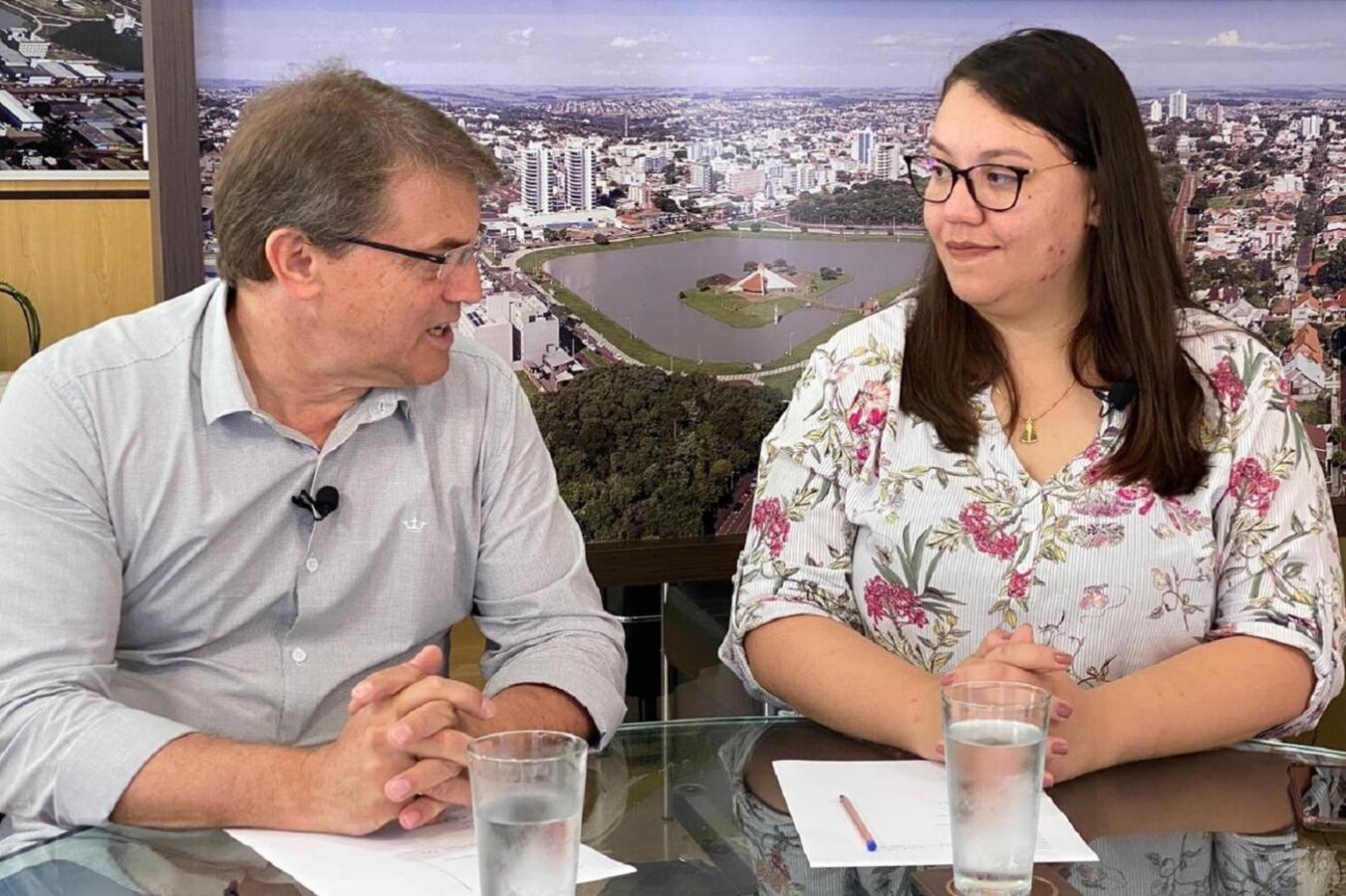 Em live com o prefeito Beto Lunitti, a secretária Jennifer Thays Chagas Teixeira discorreu sobre as políticas públicas para diversos grupos desenvolvidas pela pasta
