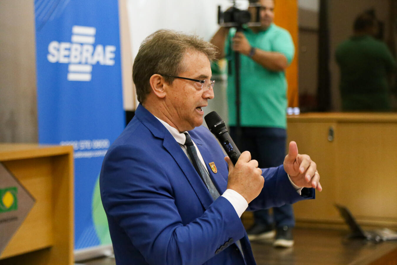 Prefeitura e Câmara recebem Plano Municipal de Inovação