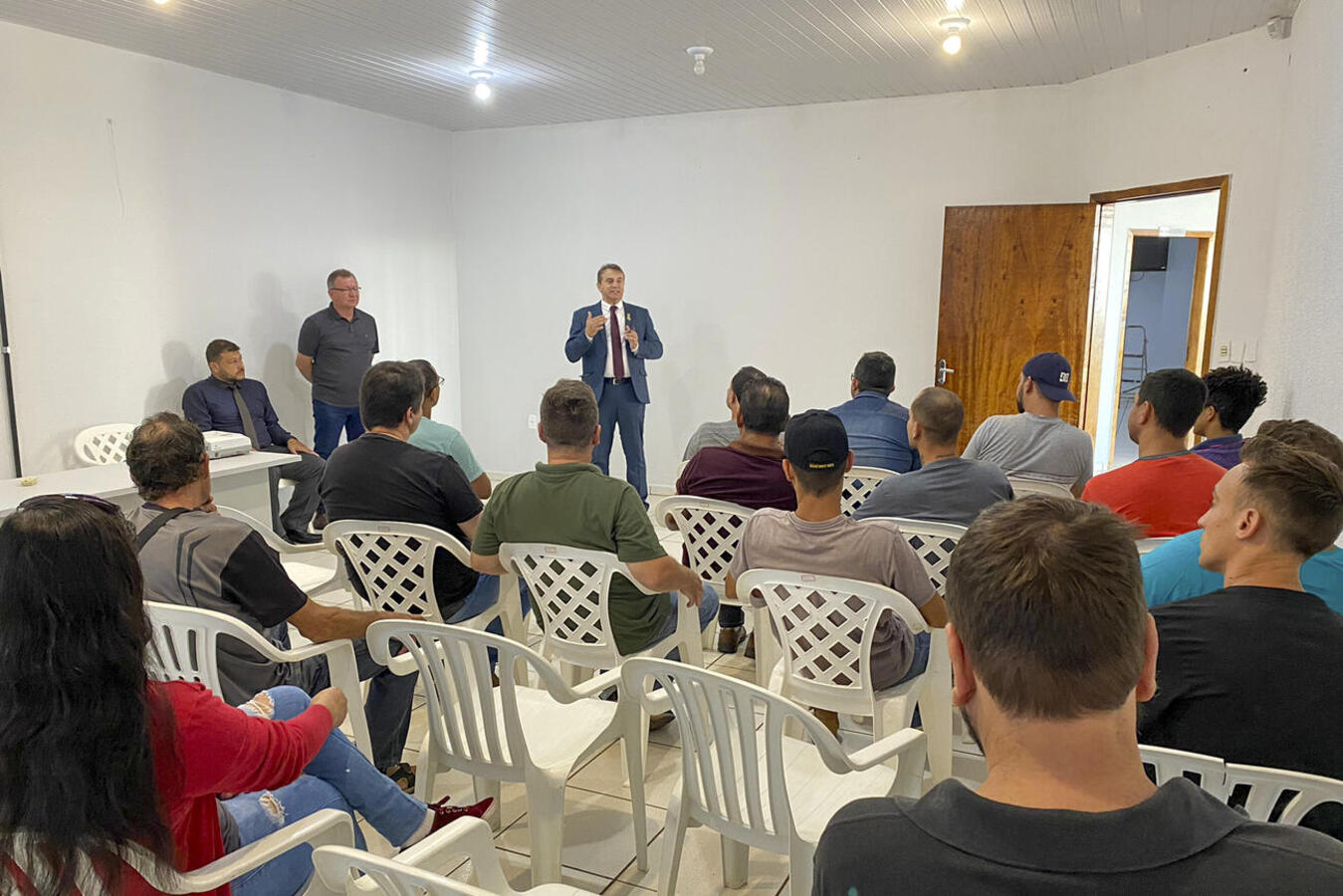 Prefeito realizou o acolhimento dos novos funcionários da empresa pública na manhã desta segunda-feira (16)
