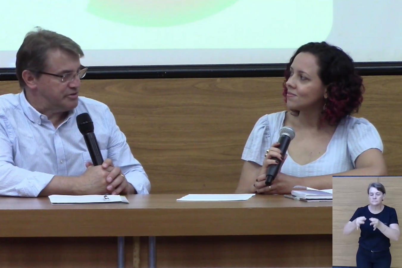 Cartão “Toledo é + Dignidade!” e fortalecimento dos serviços de acolhimento e convivência estiveram na pauta da live entre o prefeito e a secretária titular da pasta