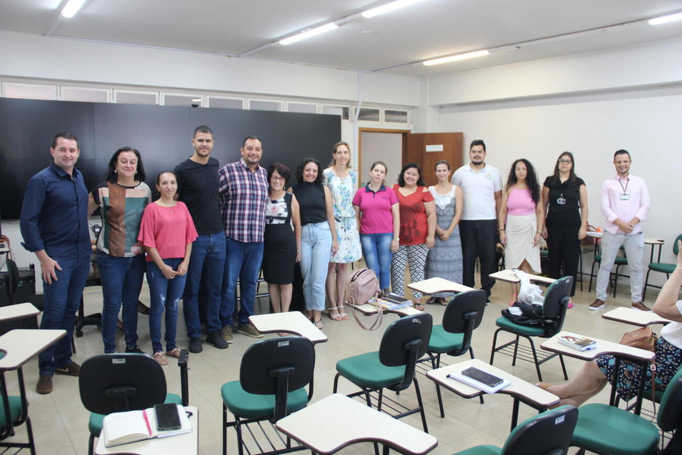 Realizada na manhã desta terça-feira (24), na sede da Secretaria da Educação (Smed), solenidade também contou com eleição de presidente e vice do colegiado
