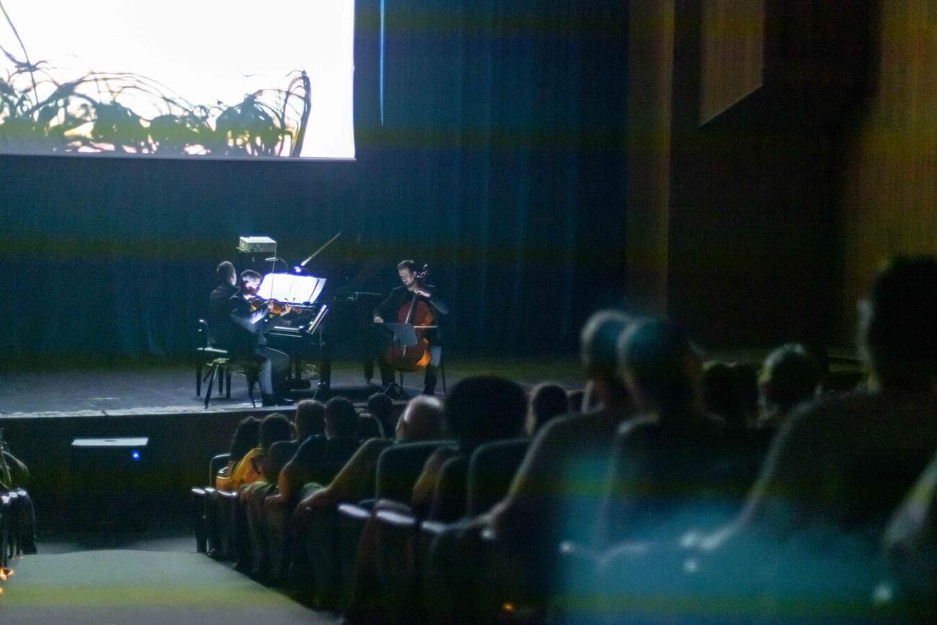 Concerto internacional lota Teatro Municipal na abertura da temporada 2023