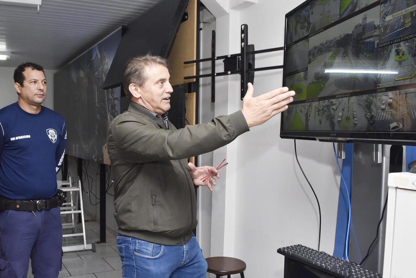 Beto Lunitti esteve na sede da SSMU na manhã desta terça (15) e conheceu mais detalhes da estrutura que terá protagonismo no programa “Toledo é + Seguro!”