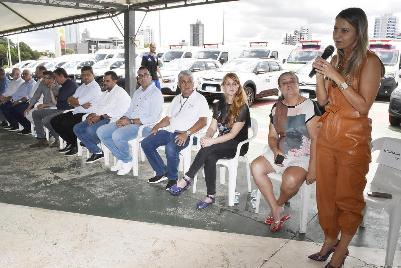 Eventos na manhã desta sexta (10) marcam investimento superior a R$ 9,4 milhões na aquisição de quase 30 veículos para vários setores do poder público local