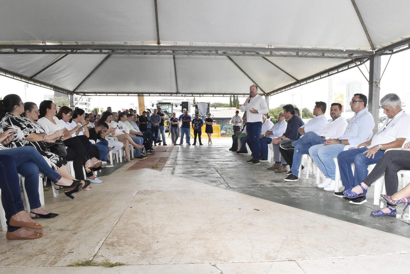 Eventos na manhã desta sexta (10) marcam investimento superior a R$ 9,4 milhões na aquisição de quase 30 veículos para vários setores do poder público local