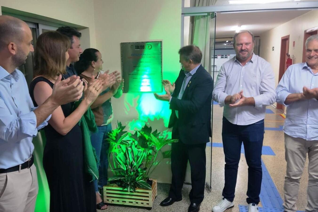 Comunidade celebra inauguração do novo prédio da Alberto Santos Dumont