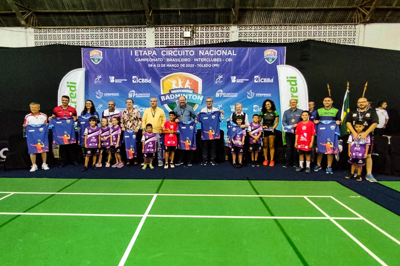 Vice-prefeito e secretários municipais prestigiam abertura de nacional de badminton