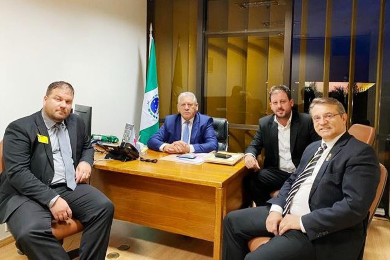 Além da visita a diversos órgãos, Beto Lunitti aproveitou para entregar convites para o INOVAMEAT