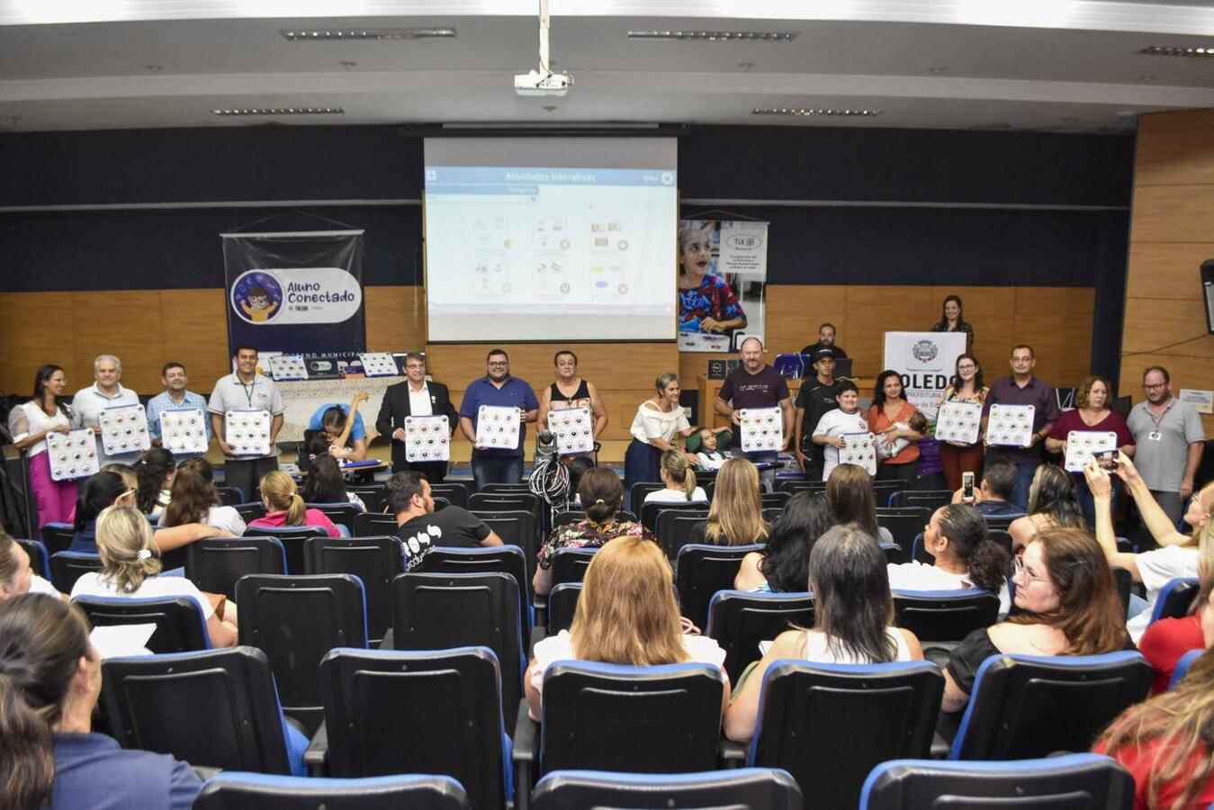 Solenidade realizada na tarde desta sexta (10) no Auditório Acary Oliveira integra ações voltadas a alunos com deficiência cujo investimento totaliza  R$ 1.116.830,00