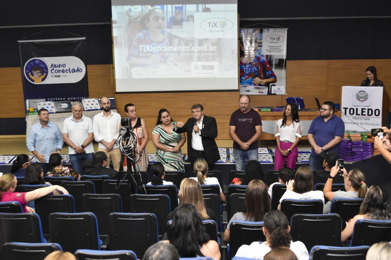 Solenidade realizada na tarde desta sexta (10) no Auditório Acary Oliveira integra ações voltadas a alunos com deficiência cujo investimento totaliza  R$ 1.116.830,00