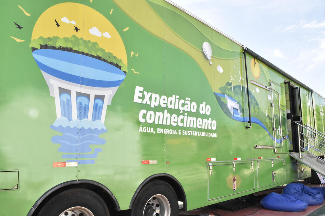 Público participou de atividades lúdicas oferecidas em carreta de projeto da Itaipu Binacional e do PTI que ficou em Toledo entre terça e sexta-feira (21 a 24) 