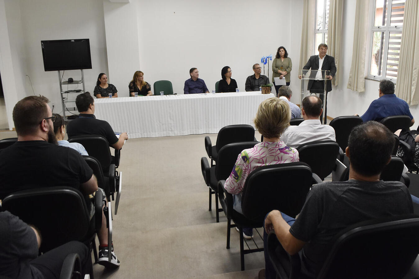 O processo vai higienizar, catalogar e digitalizar aproximadamente 5 mil fotografias e outros 15 mil documentos que fazem parte da história de Toledo