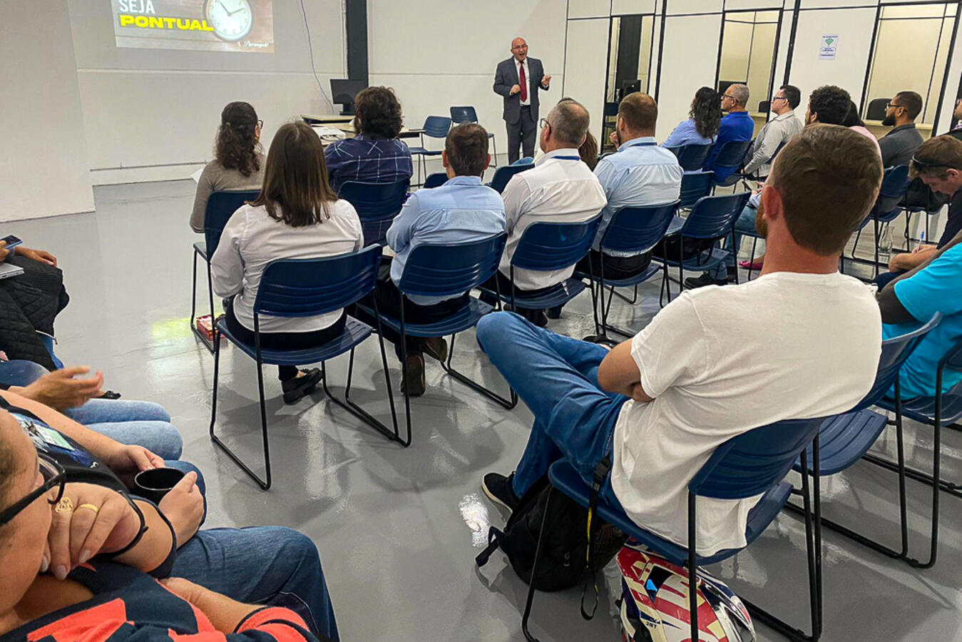 Palestra com comunicador abriu programação da Semana do Trabalhador
