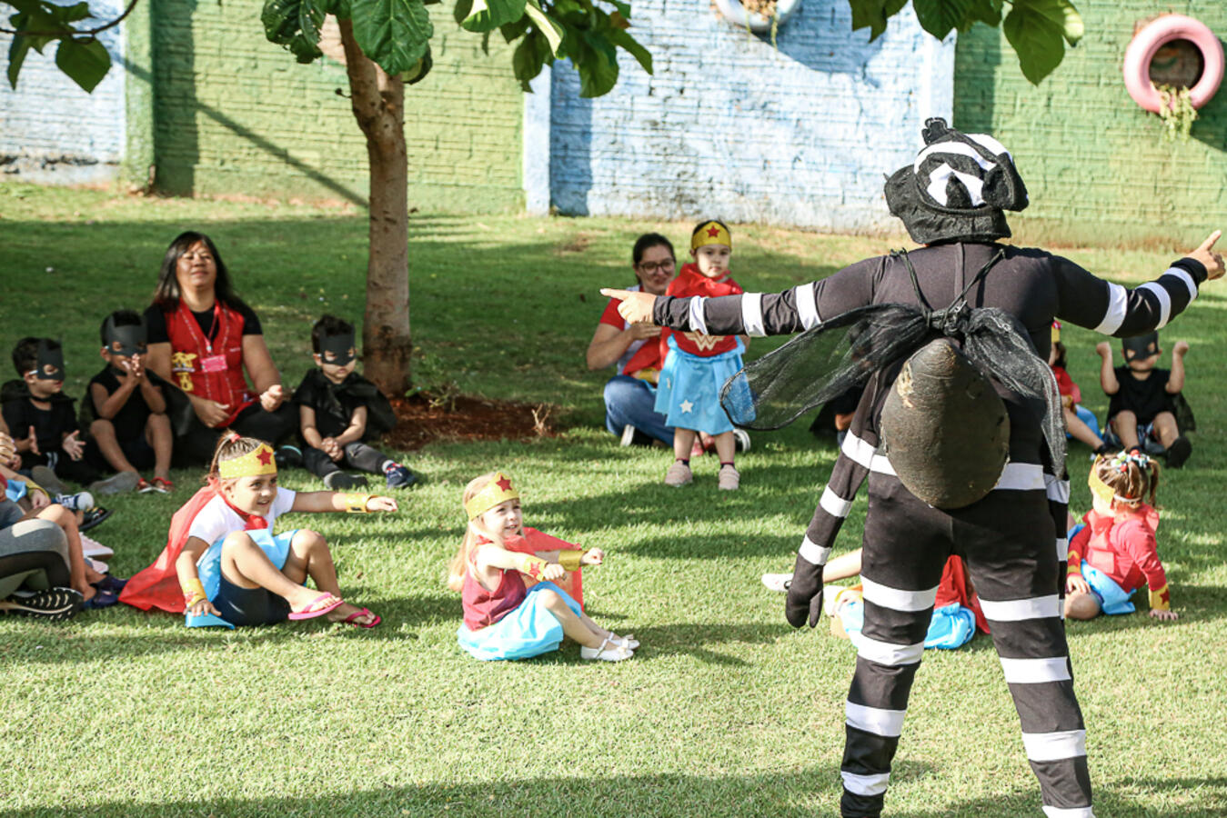 Super-heróis do CMEI Everaldo entram em ação para combater o Aedes aegypti (Foto: Ricardo Morante)