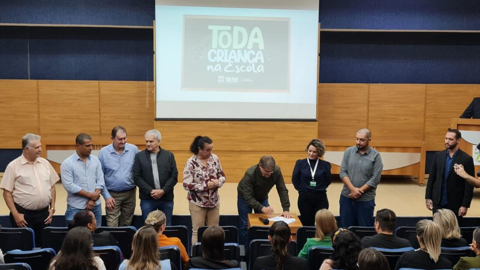Programa foi lançado nesta terça-feira (18) e vai monitorar as faltas injustificadas das crianças da Rede Municipal de Educação de Toledo