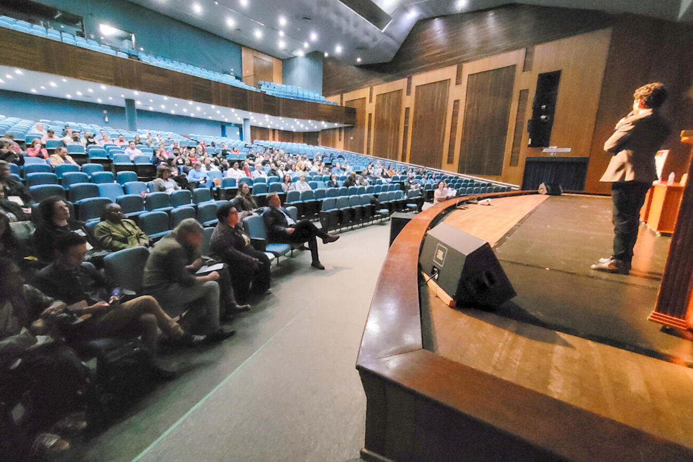 Artistas, agentes culturais, produtores, técnicos e trabalhadores de arte e cultura de 29 municípios da região marcaram presença no evento realizado nesta terça (23)