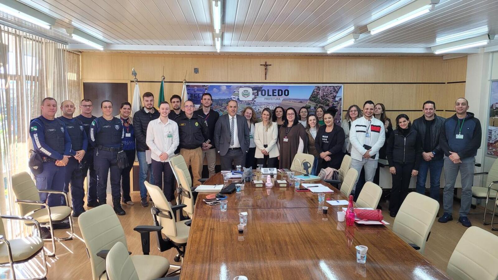 Formado na manhã da última sexta (12), em encontro na Sala de Reuniões do Gabinete do Prefeito, grupo terá representantes de órgãos públicos e sociedade civil
