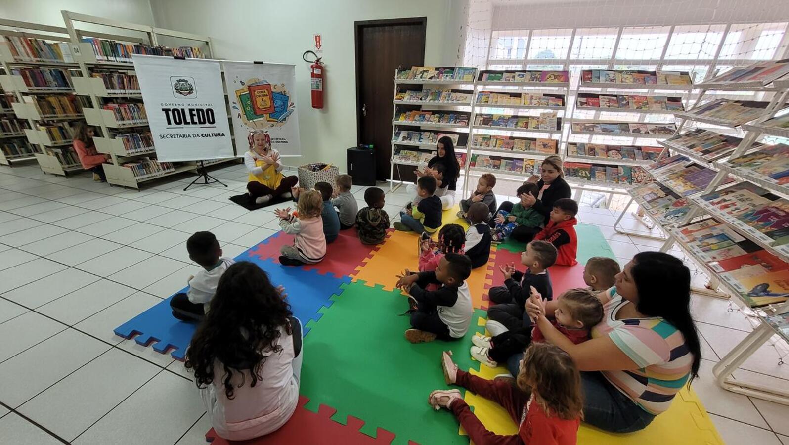 Iniciada hoje (31), a atividade de contação de histórias será realizada no espaço sempre na última quarta-feira de cada mês, em quatro horários (9h, 10h, 14h e 15h)