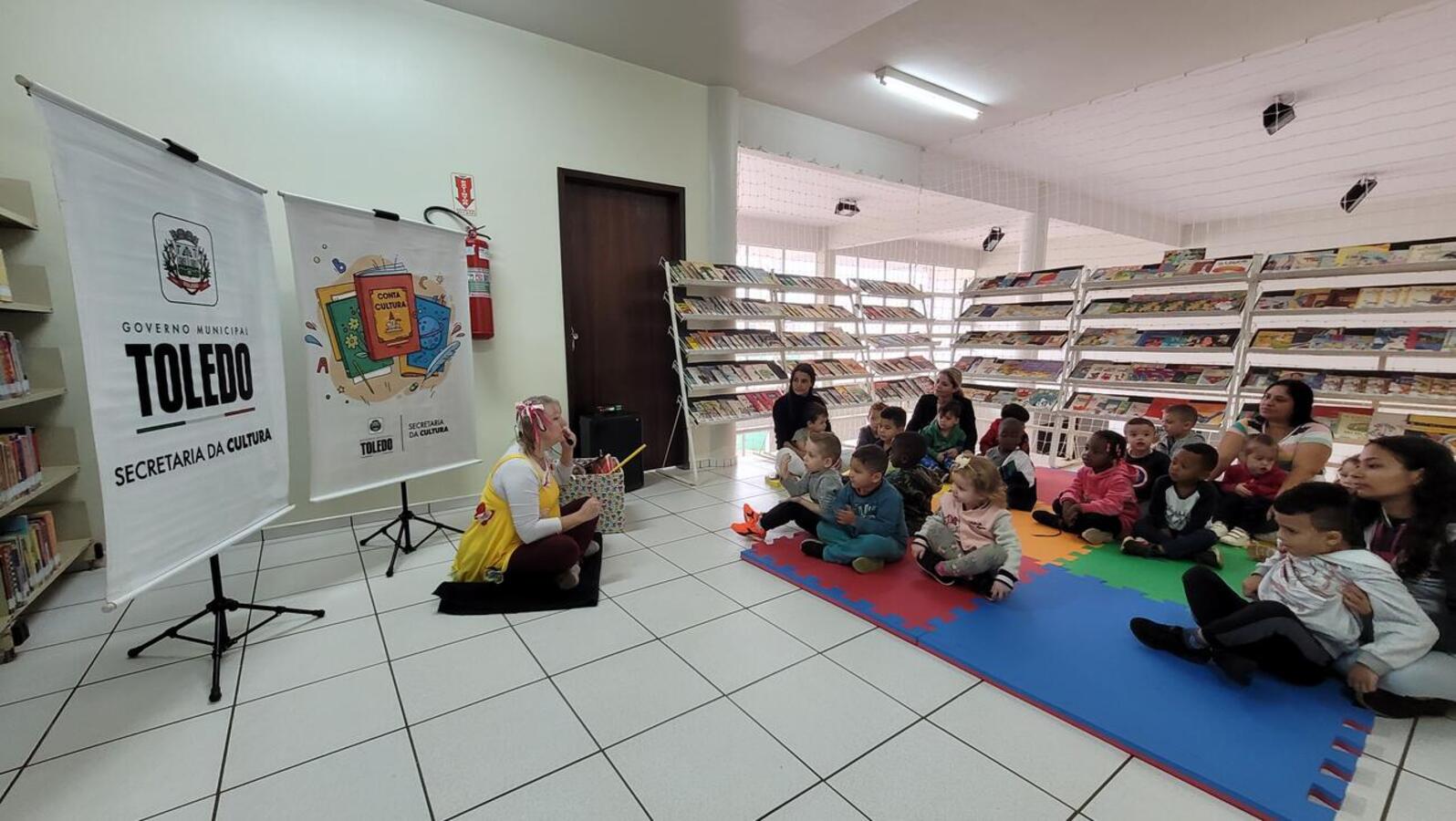 Iniciada hoje (31), a atividade de contação de histórias será realizada no espaço sempre na última quarta-feira de cada mês, em quatro horários (9h, 10h, 14h e 15h)