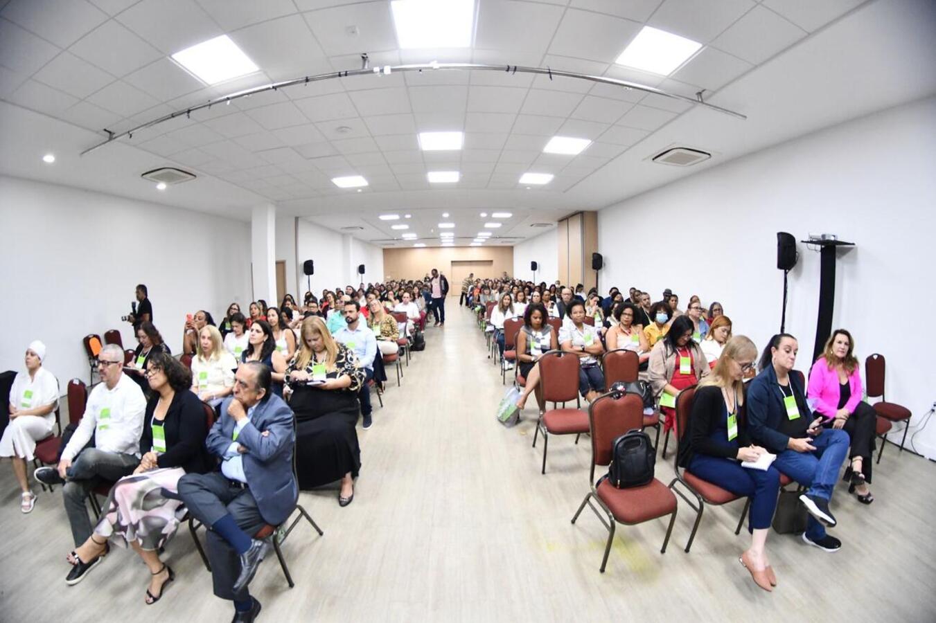 Prefeito de Toledo fala durante simpósio em Recife_Crédito Enaldo Pinto