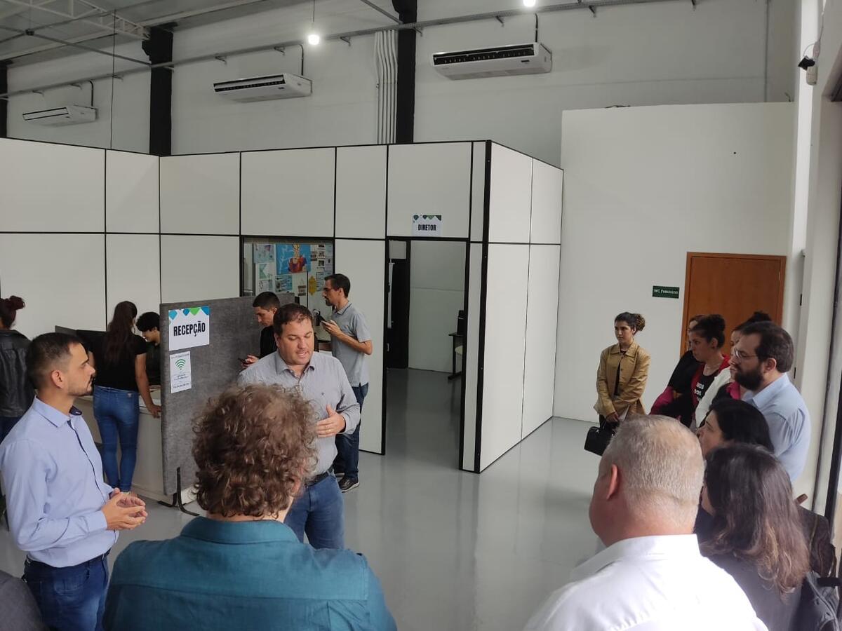 Em visita ao município nesta quarta-feira (3), representantes da Acnur, da OIM e da Cáritas iniciaram agenda em encontro na Sala de Reuniões do Gabinete do Prefeito