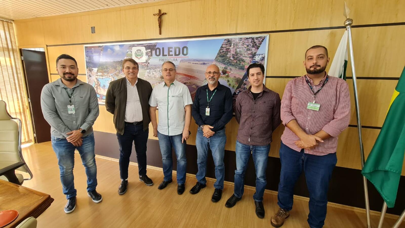 Comitiva foi recebida pelo prefeito para discutir possibilidades de locais onde o IFPR deve se estabelecer em Toledo