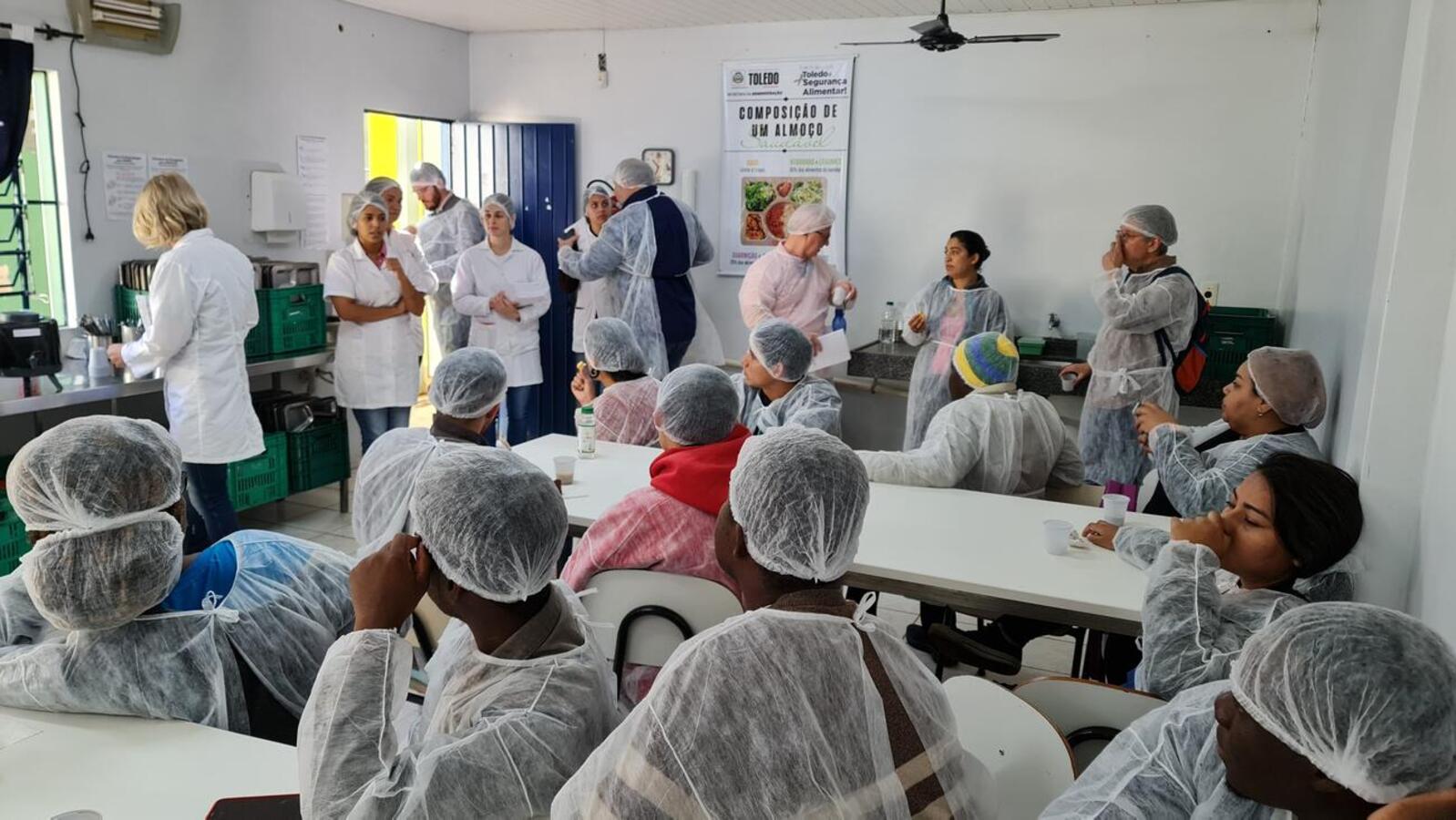Acadêmicos e professores da Universidade Federal da Integração Latino-Americana (UNILA), de Foz do Iguaçu, realizaram uma visita técnica em Toledo