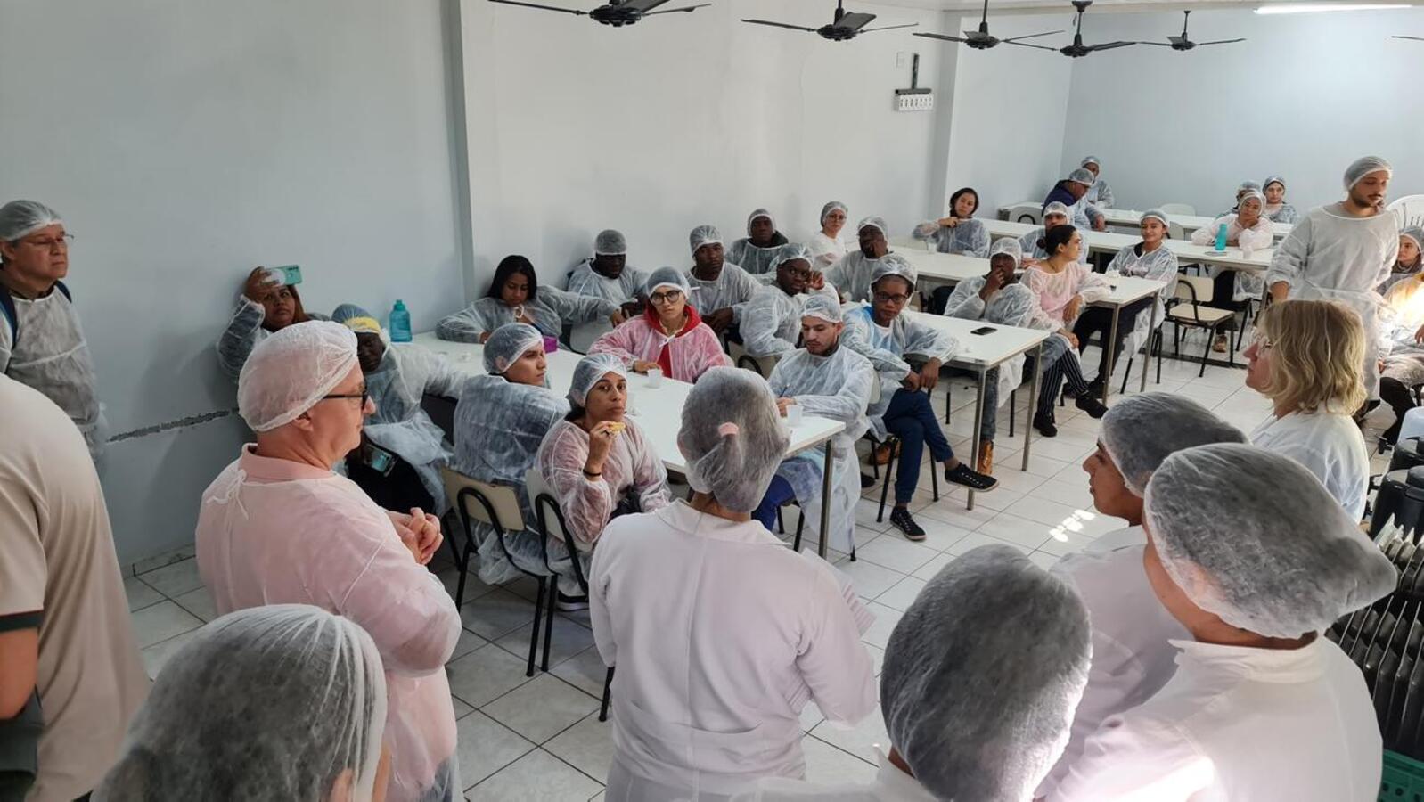 Acadêmicos e professores da Universidade Federal da Integração Latino-Americana (UNILA), de Foz do Iguaçu, realizaram uma visita técnica em Toledo