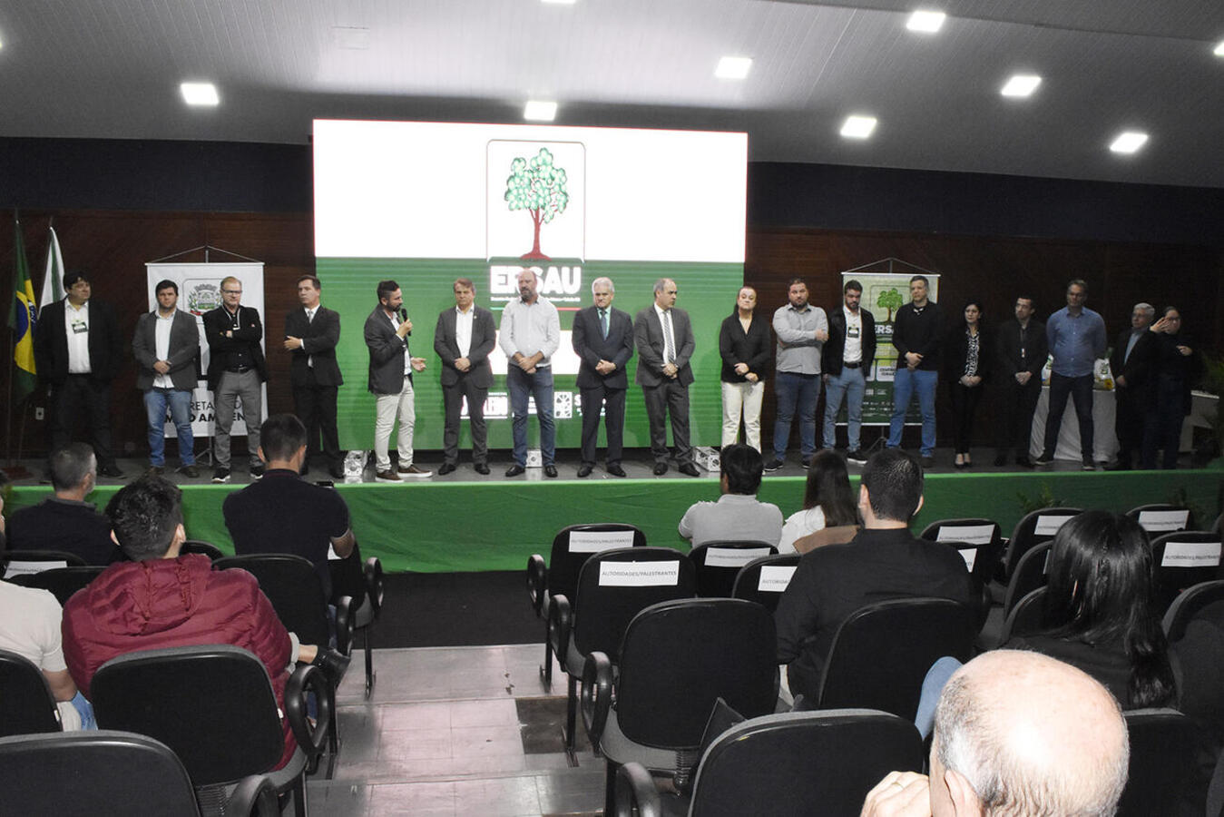 Anfiteatro do Centro de Eventos Ismael Sperafico recebe nesta quarta e quinta-feira (28 e 29) o Encontro Regional Sul de Arborização Urbana 