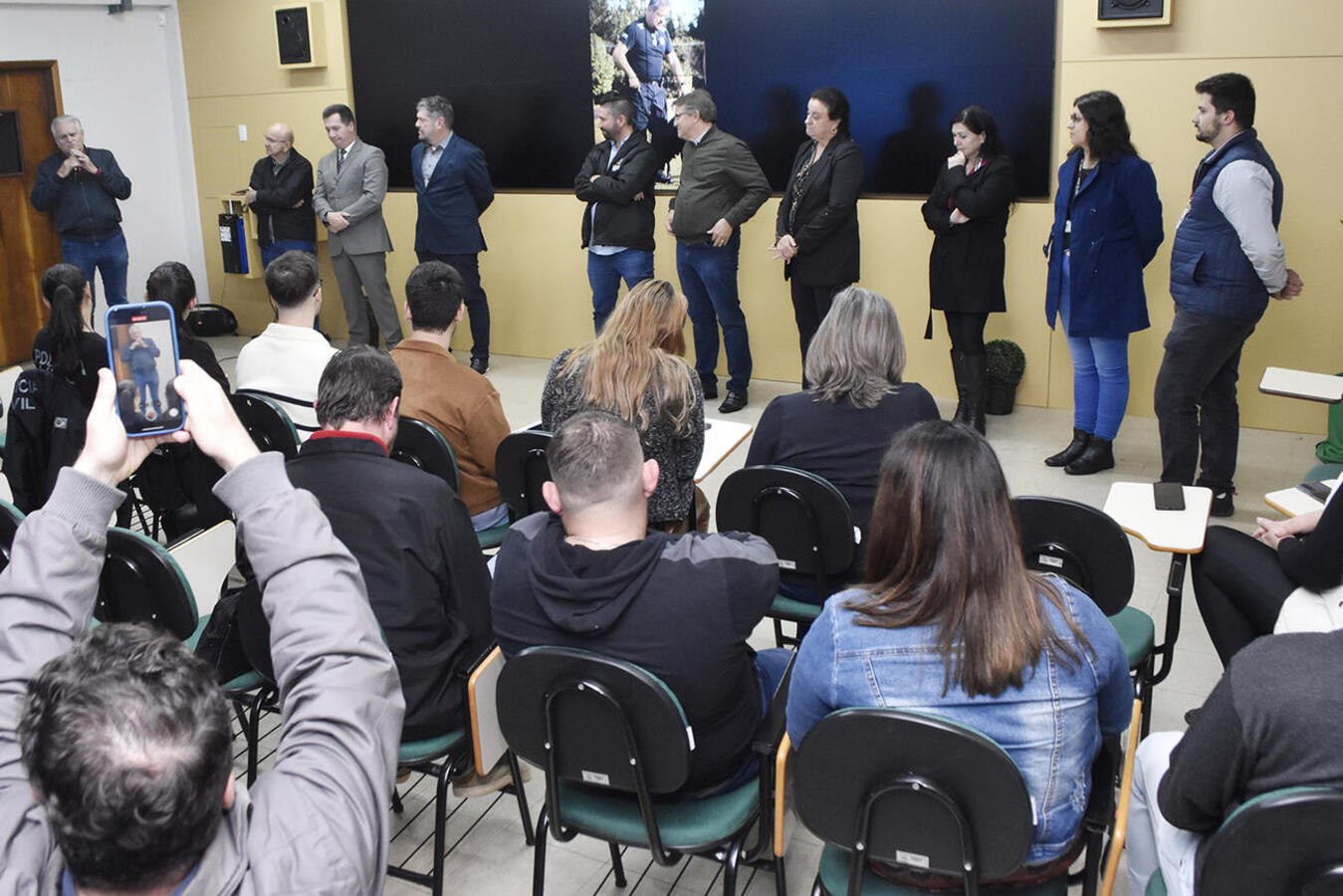 Evento realizado no auditório da Escola de Governo na tarde desta quinta-feira (22) permitirá expansão de ações que já são realizadas na rede municipal de ensino 