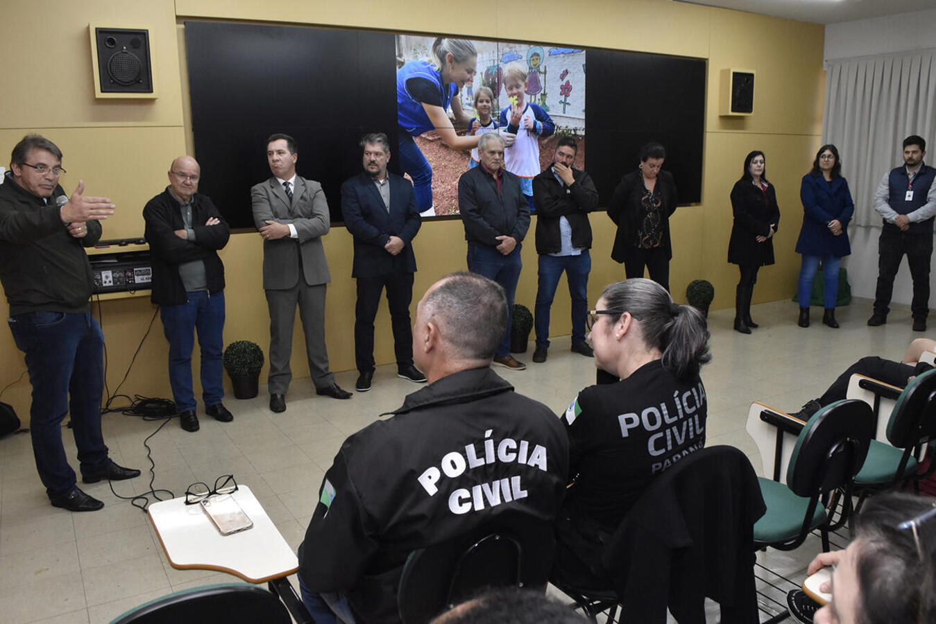 Evento realizado no auditório da Escola de Governo na tarde desta quinta-feira (22) permitirá expansão de ações que já são realizadas na rede municipal de ensino 
