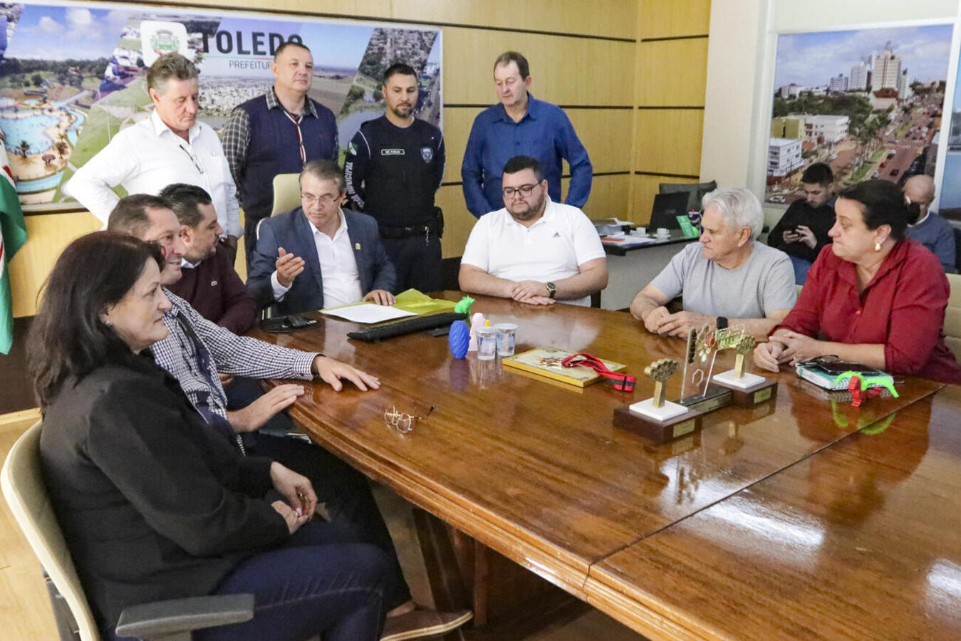 Sancionadas leis para ampliar a segurança nas unidades escolares da rede municipal