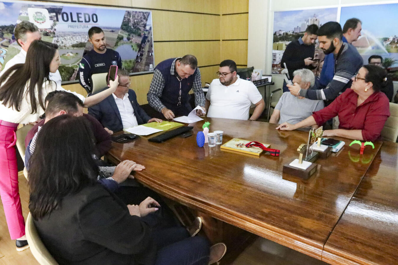 Sancionadas leis para ampliar a segurança nas unidades escolares da rede municipal