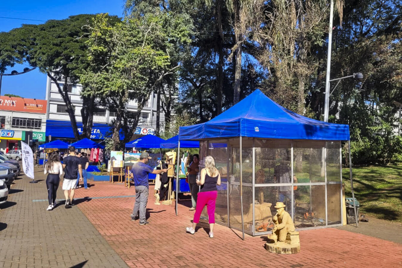 Mais quatro barracas foram entregues para artesãos e artesãs do Grupo Tenda