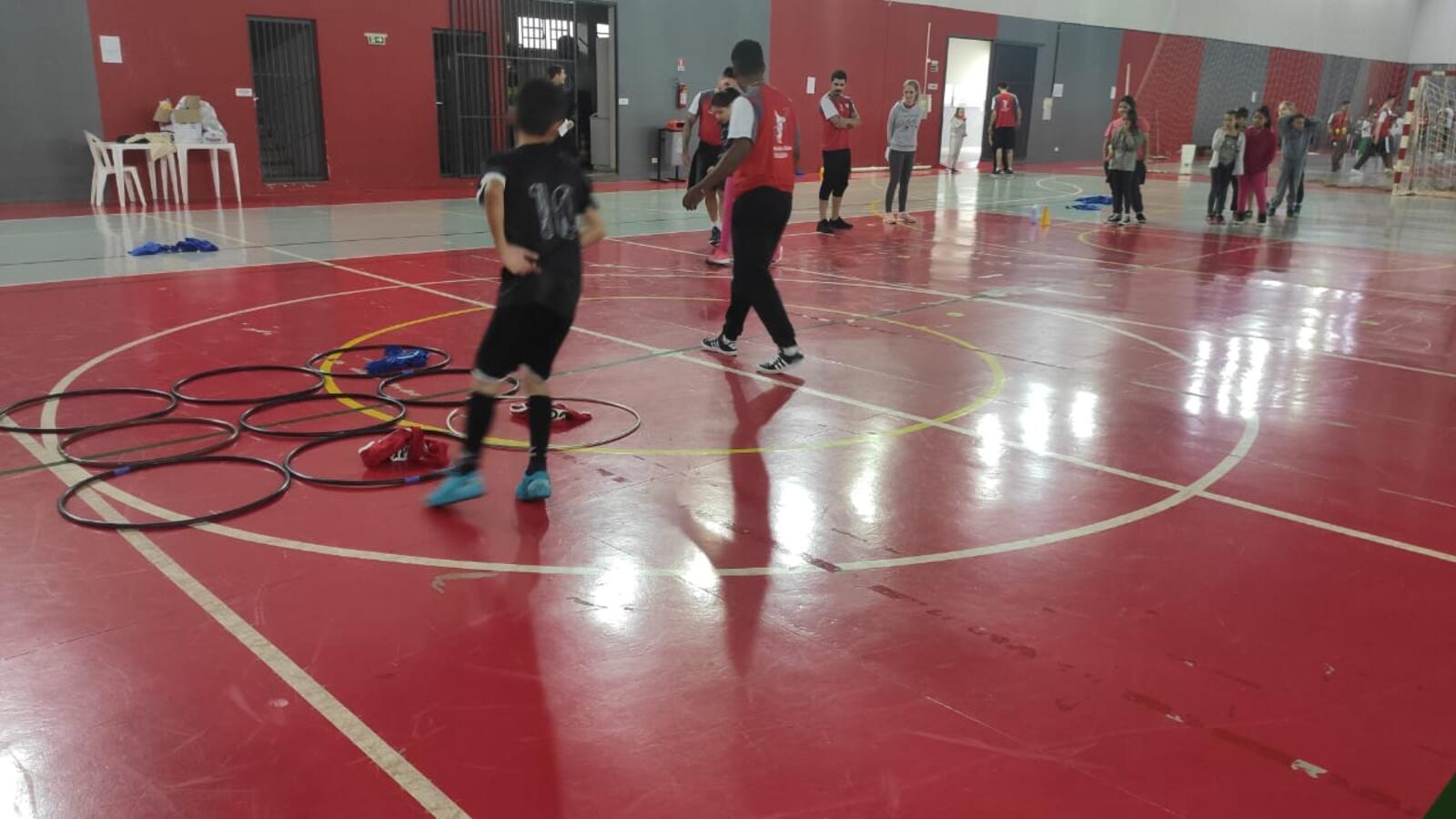 Gratuito, evento está sendo realizado entre segunda e quinta (10 a 13) no câmpus II (Centro) da Unipar, parceira das secretarias da Educação e de Esportes e Lazer na ação