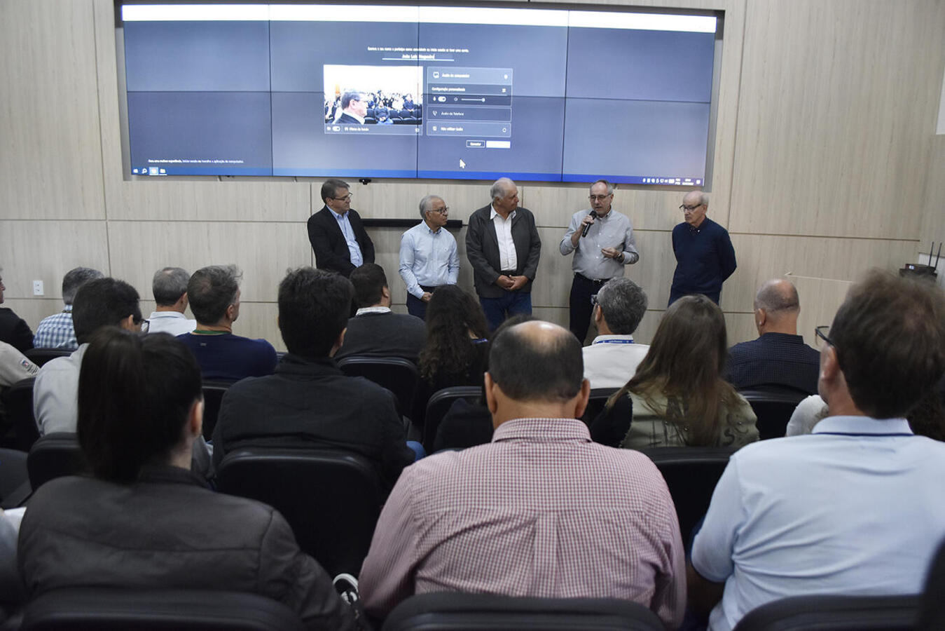 Encontro promovido por órgão do Programa Oeste em Desenvolvimento na manhã desta terça-feira (12) contou com representantes do poder público e do setor produtivo