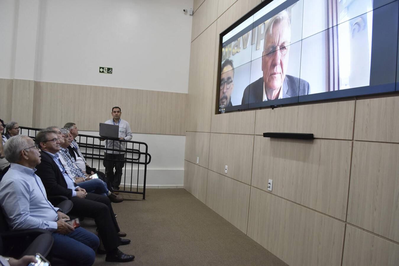 Encontro promovido por órgão do Programa Oeste em Desenvolvimento na manhã desta terça-feira (12) contou com representantes do poder público e do setor produtivo