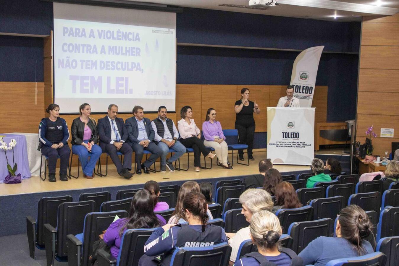 Decreto firmado durante Seminário Mulheres em Foco regulamenta Campanha Agosto Lilás