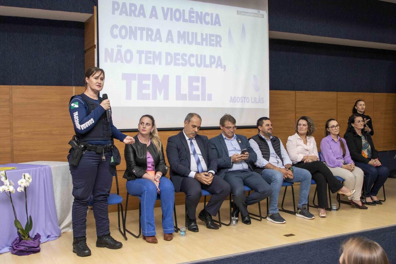 Decreto firmado durante Seminário Mulheres em Foco regulamenta Campanha Agosto Lilás