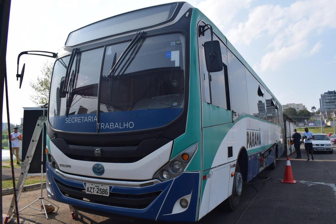 Ônibus itinerante do programa “Emprega Mais Paraná” estará quinta (31) no distrito e, na sexta (1º) , no CJU Mariana Luiza von Borstel, onde haverá o “Sine Itinerante”