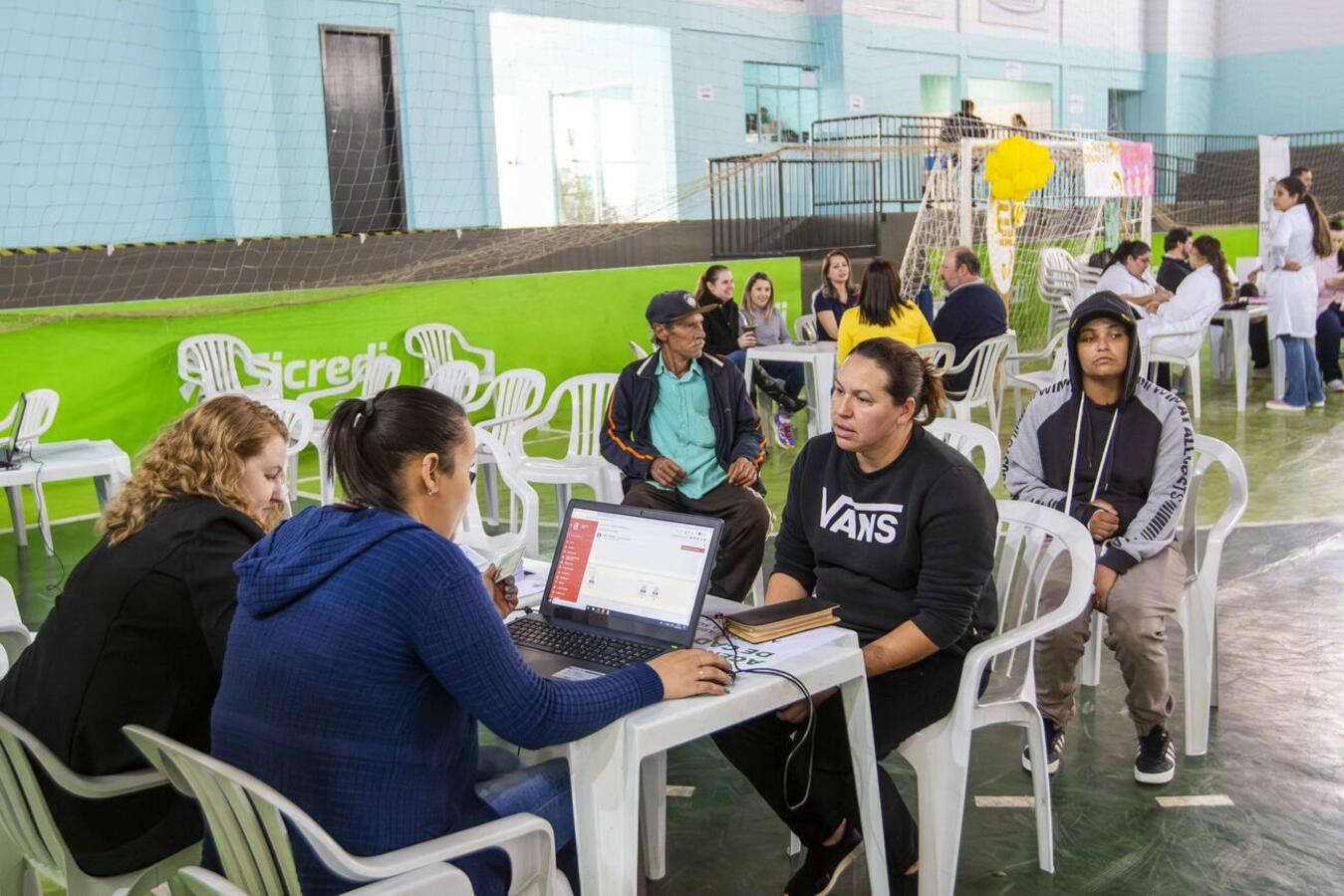 Segunda edição do Prefeitura nos Bairros atende população da Grande Pioneiro
