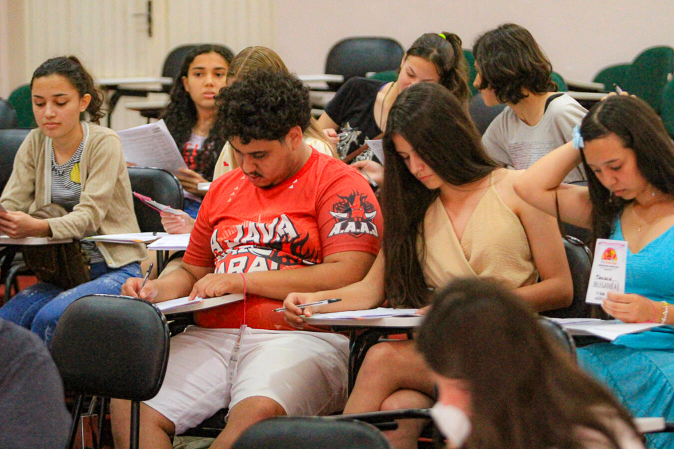 Aproximadamente 60 jovens participaram da 5ª Conferência Municipal de Juventudes no CJU Márcio Antônio Bombardelli, no Jardim Europa