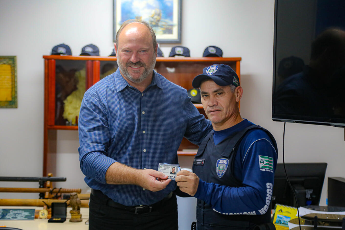 Agentes da Guarda Municipal recebem armamentos